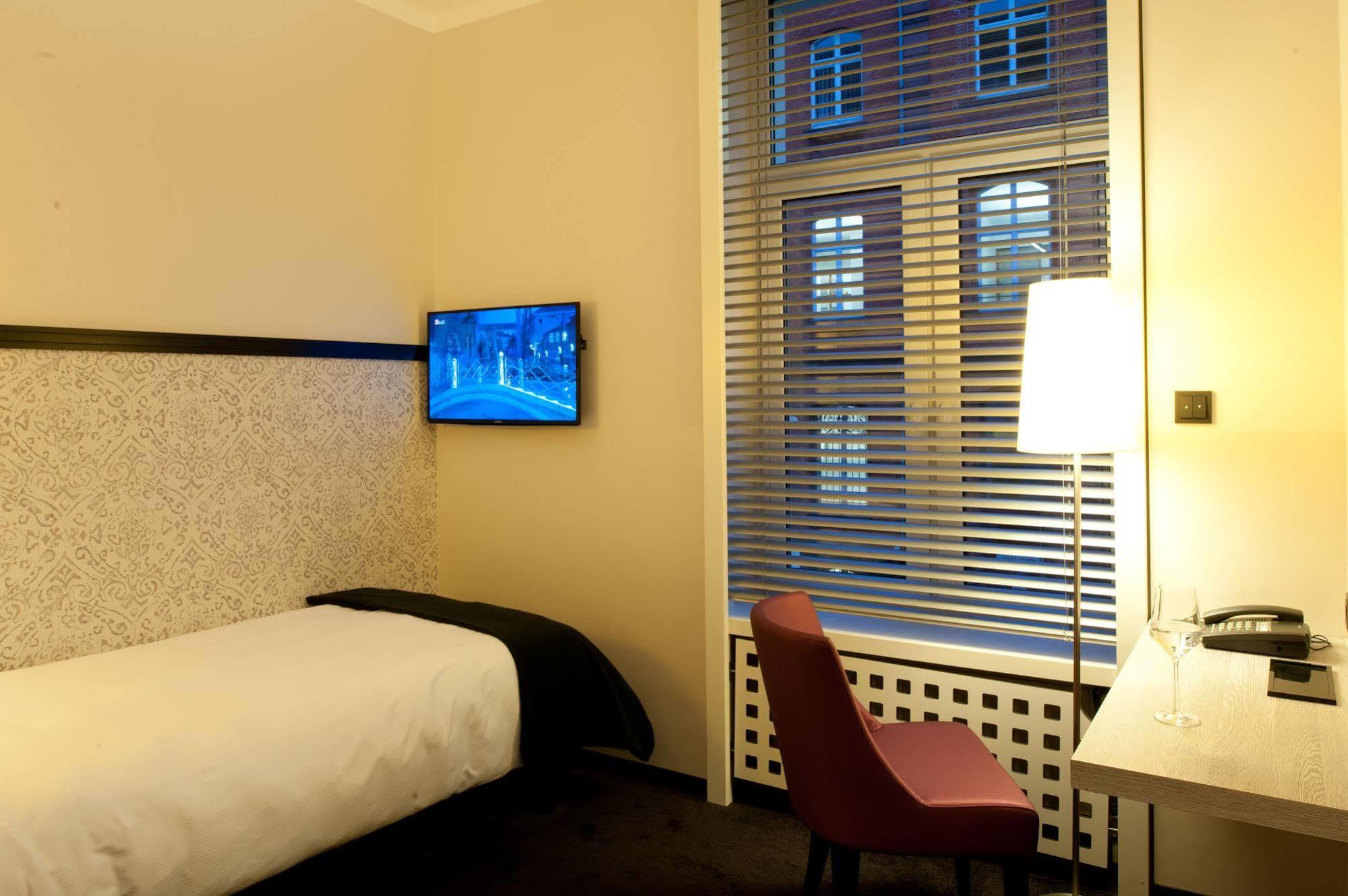 Hotel Topas Frankfurt City Франкфурт на Майн Екстериор снимка